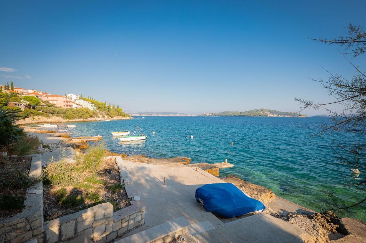 Apartments By The Sea Seget Vranjica, Trogir - 978 외부 사진