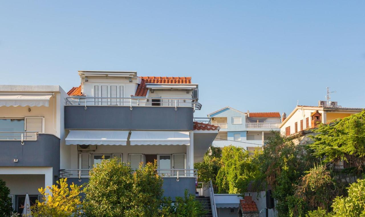 Apartments By The Sea Seget Vranjica, Trogir - 978 외부 사진