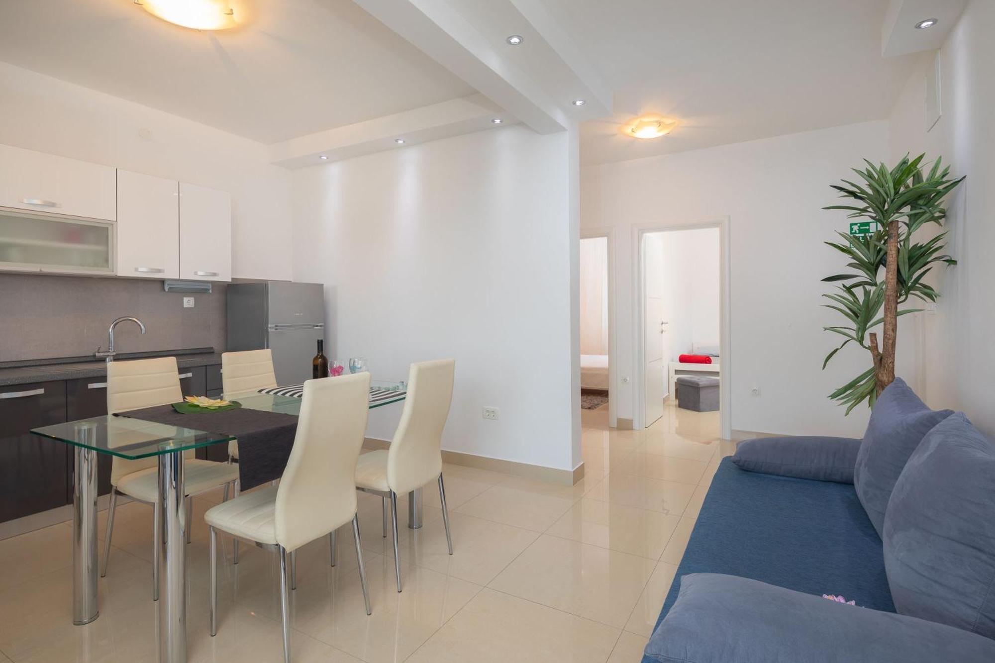 Apartments By The Sea Seget Vranjica, Trogir - 978 객실 사진